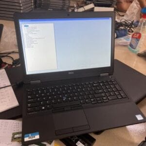 Dell Latitude E5570 - I3 6100U, RAM 8GB, SSD 128G, Màn Hình 15.6 in Có Bàn Phím Số hàng USA