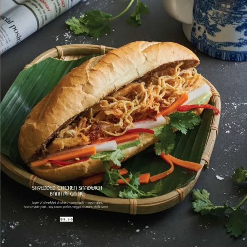 Shredded Chicken Pretzel Bread Sandwich 1 phần